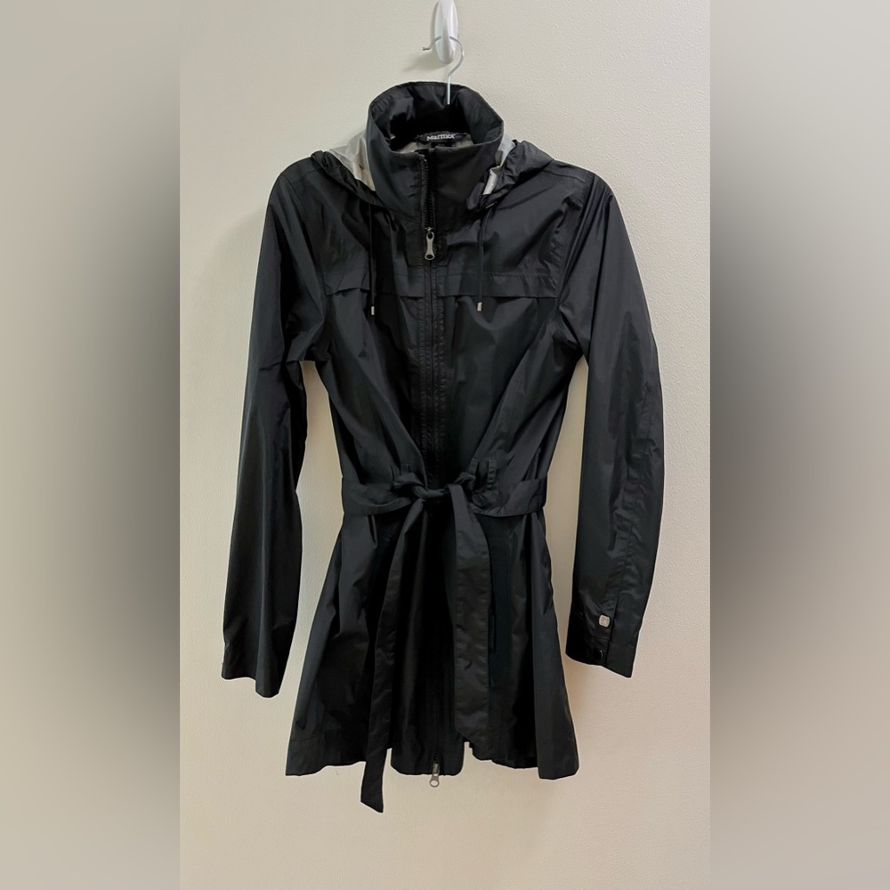 Tie-waist women's raincoat by Marmot